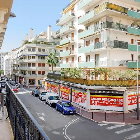 شقة Nasturtium Yourhosthelper